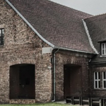 Budynek na dzierżawionej działce, a VAT