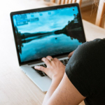 Jak legalnie zatrudnić pracownika?