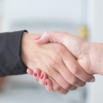 Jak przekazać firmę dzieciom lub małżonkowi?