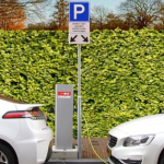 Jak rozliczyć podatek od ładowania samochodu elektrycznego za granicą?