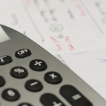 Jak wystawiać faktury dla firm zagranicznych?