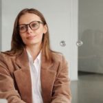 Jak zatrudnić pracownika krok po kroku