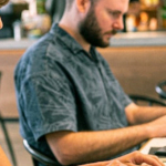 Jak zatrudnić pracownika na 1/8 etatu?