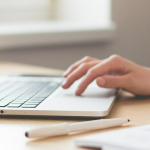 Klauzule zabezpieczające należności i wykonanie umowy