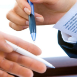 Jakie są niedozwolone klauzule na umowach?