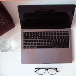 Podróż służbowa: definicja, czas i należności