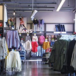 Jak otworzyć sklep z odzieżą?