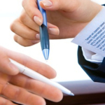 Stosunek pracy: rodzaje umów o pracę