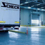 Wydanie towaru z magazynu, kiedy wystawić fakturę lub paragon?