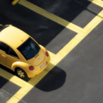 Wynajem miejsca parkingowego na firmę, ile VAT można odliczyć?