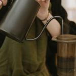 Jak zatrudnić pracownika z zagranicy na umowę o pracę lub zlecenie?