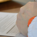 Jak zgłosić zawarcie umowy o pracę na czas określony?